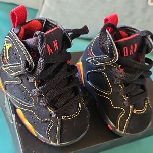 JORDAN BABY 7 RETRO SHOES..LIKE NEW..SIZE 2C